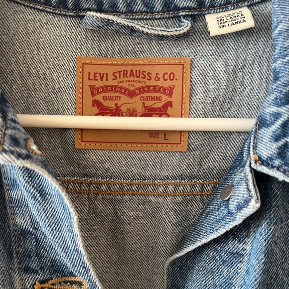 Levi's Ex-Boyfriend Trucker Denim Jacket - Picture 5 of 9